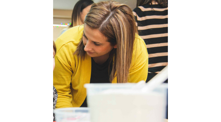 Novogodisna-volonterska-akcija-na-zhenite-od-Pivara-Skopje-SOS-16